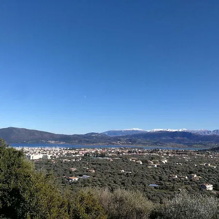 Monika Lefkada Gæstehus Tsoukaládhes