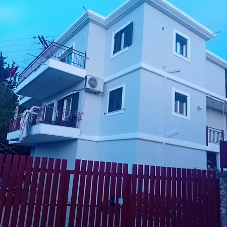 Casa de hóspedes Monika Lefkada Tsoukaládhes