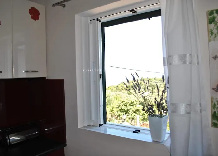 Monika Lefkada 3* Tsoukaládhes