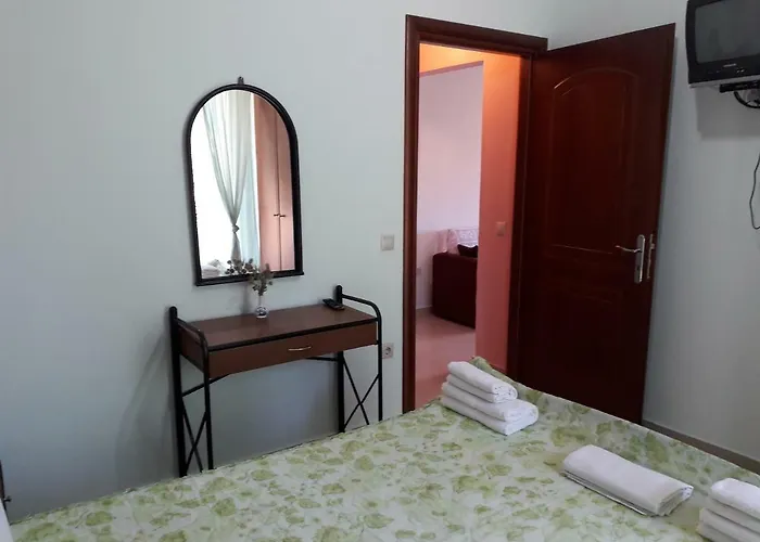 Pensionat Monika Lefkada Tsoukaládhes